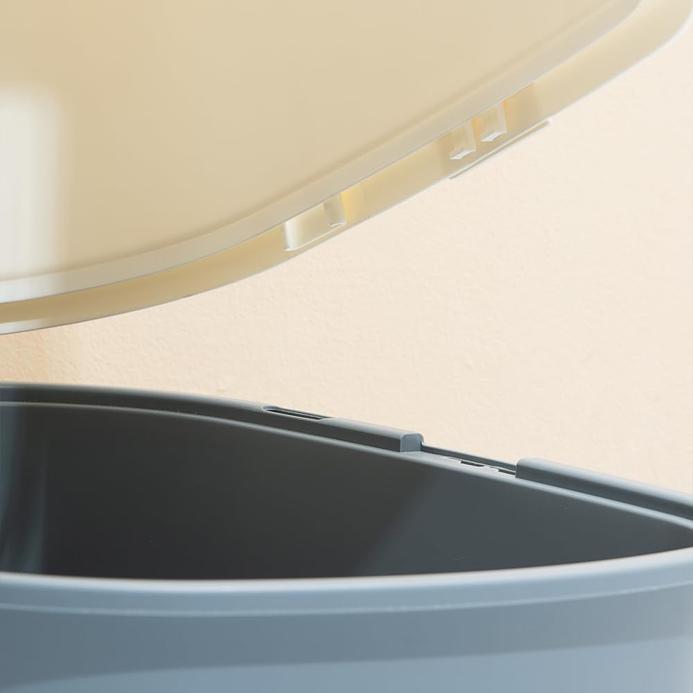 Flip-Top Jumbo Cat Litter Box with Scoop I182