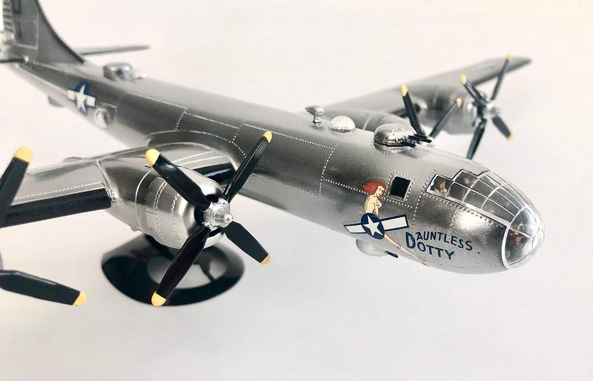 1:120 Scale WWII Bomber Plastic Model Kit X58169