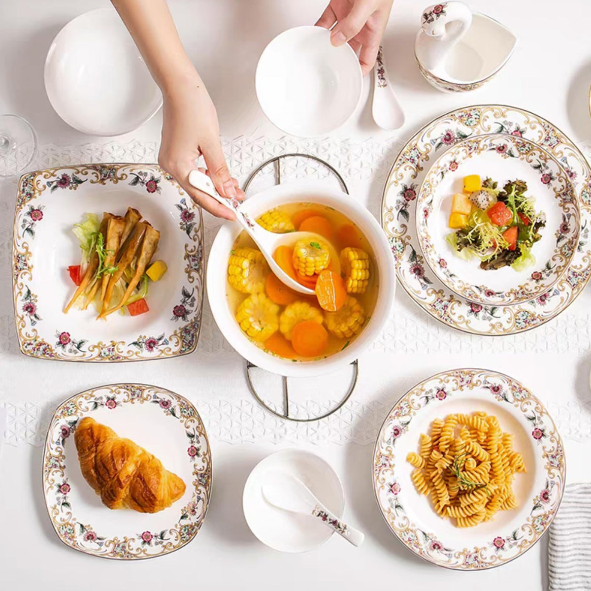 Bone China 12-Piece Dinnerware Set W273