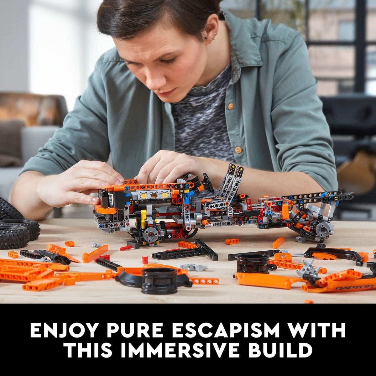 Model Building Kit 1,379 Pieces F618907