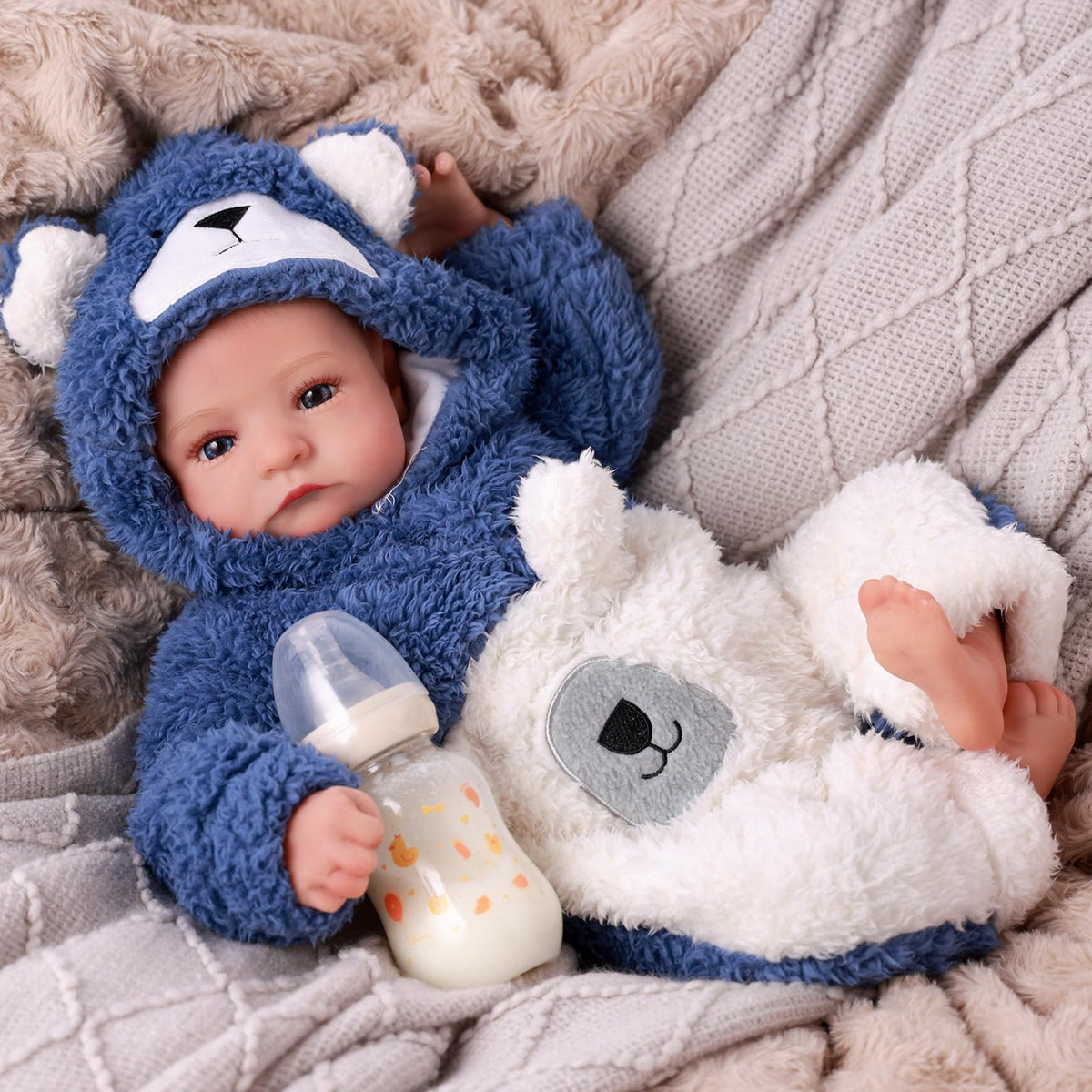 17 Inch Lifelike Reborn Baby Dolls Boy with Play Accessories O78815